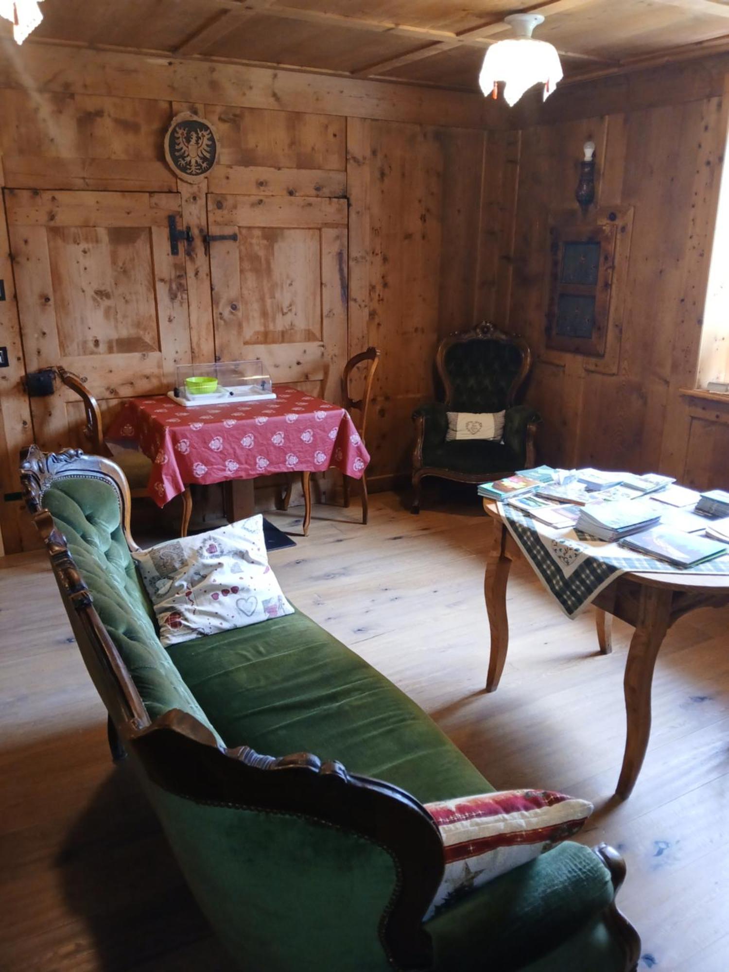Bed and Breakfast Beb La Stube Dei Partel Ціано-ді-Ф'ємме Екстер'єр фото