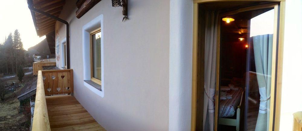 Bed and Breakfast Beb La Stube Dei Partel Ціано-ді-Ф'ємме Екстер'єр фото