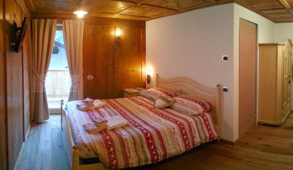 Bed and Breakfast Beb La Stube Dei Partel Ціано-ді-Ф'ємме Екстер'єр фото